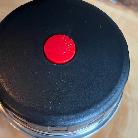 SnapOn Dining Snapon Tools Socket Thermos 69 Oz Food Liquid Ytm16